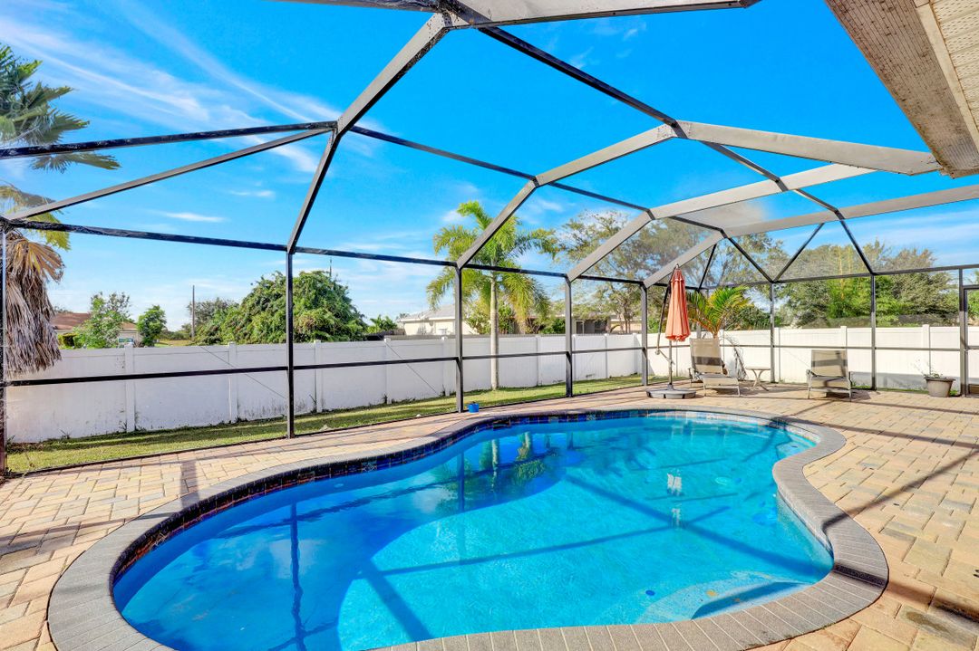 2854 NW 3rd Pl, Cape Coral, FL 33993