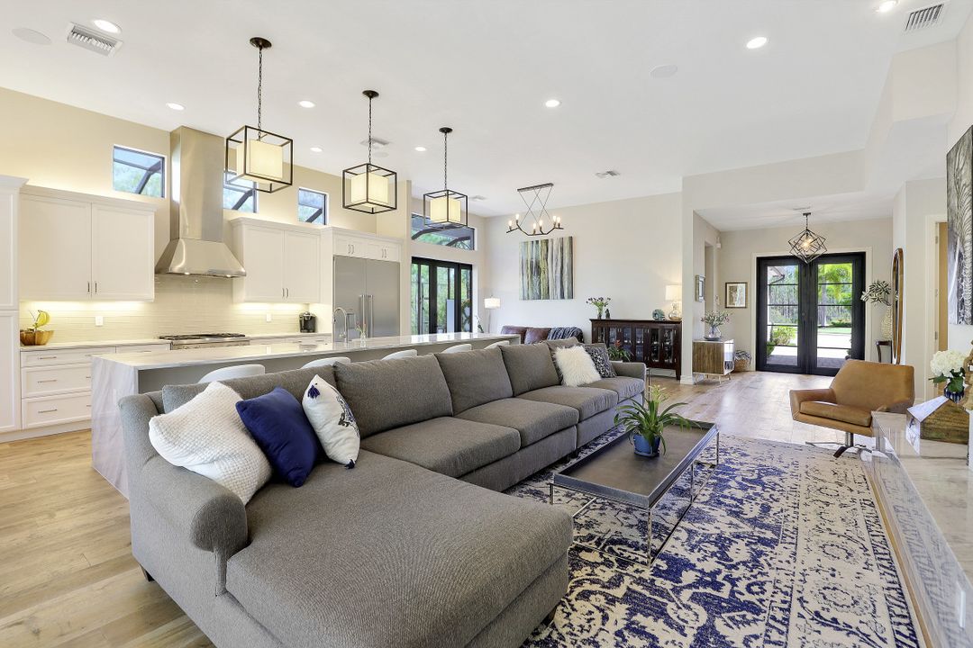 14698 Reserve Pl, Naples, FL 34109