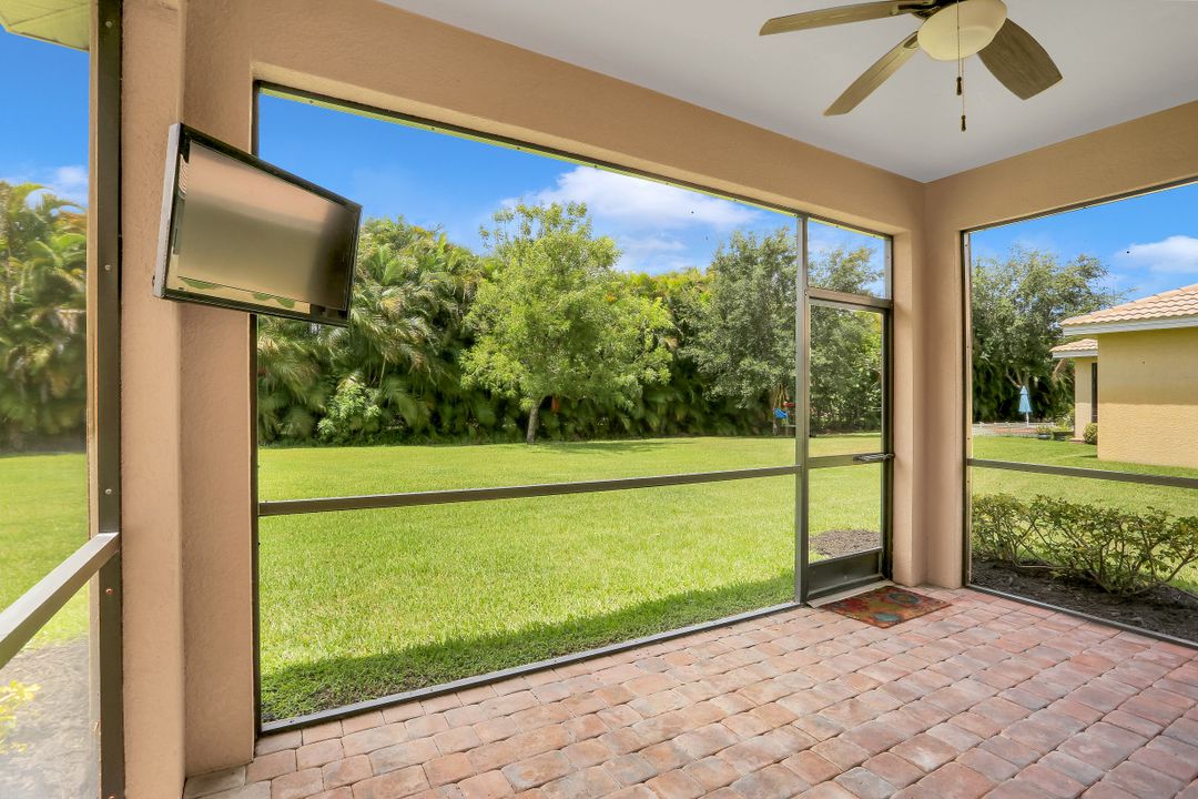 10007 Via San Marco Loop, Fort Myers, FL 33905