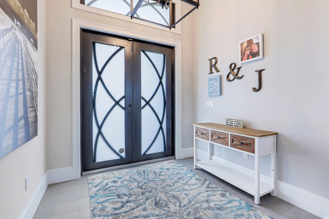 631 25th St SW, Naples, FL 34117