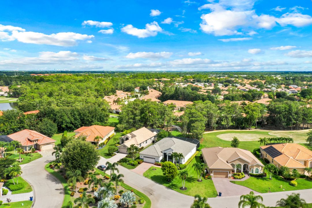 12811 Silverthorn Ct, Bonita Springs, FL 34135