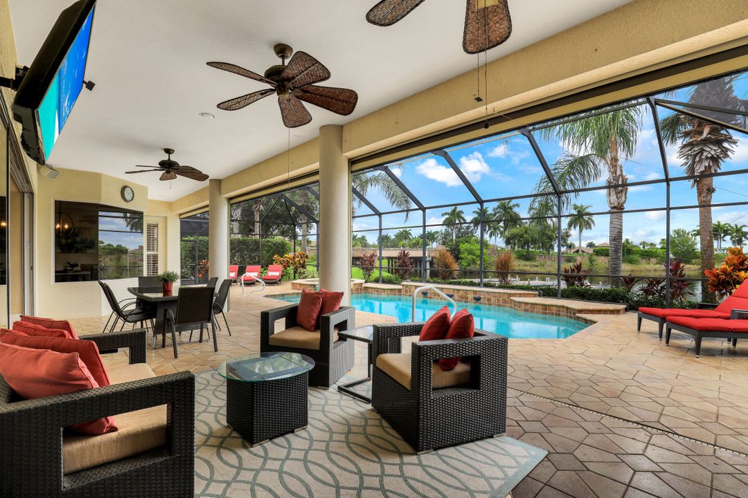 8733 Hideaway Harbor Ct, Naples, FL 34120