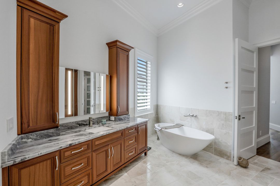 1001 Coronado Ct, Marco Island, FL 34145