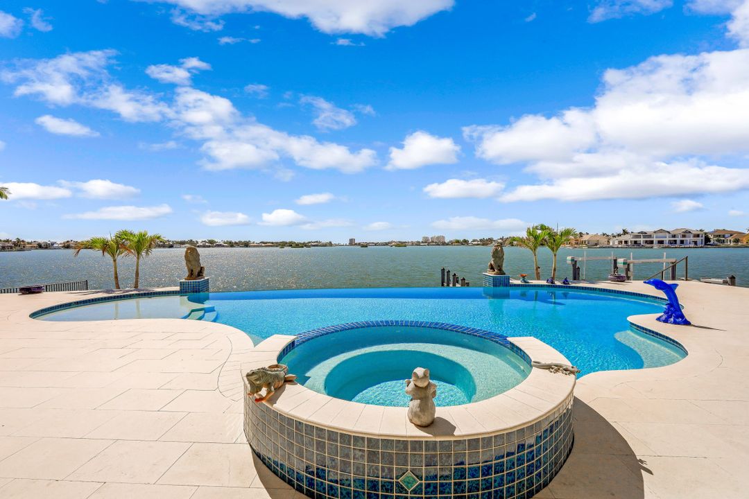 550 S Barfield Dr, Marco Island, FL 34145