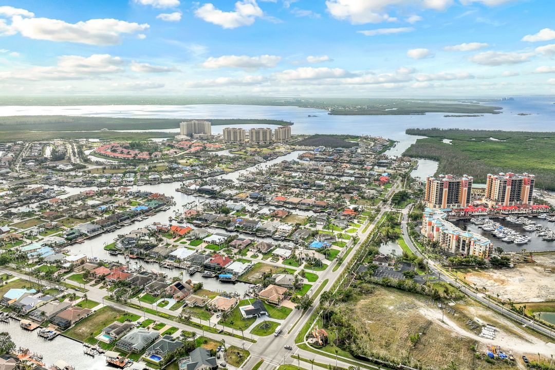 5501 Chiquita Blvd S, Cape Coral, FL 33914