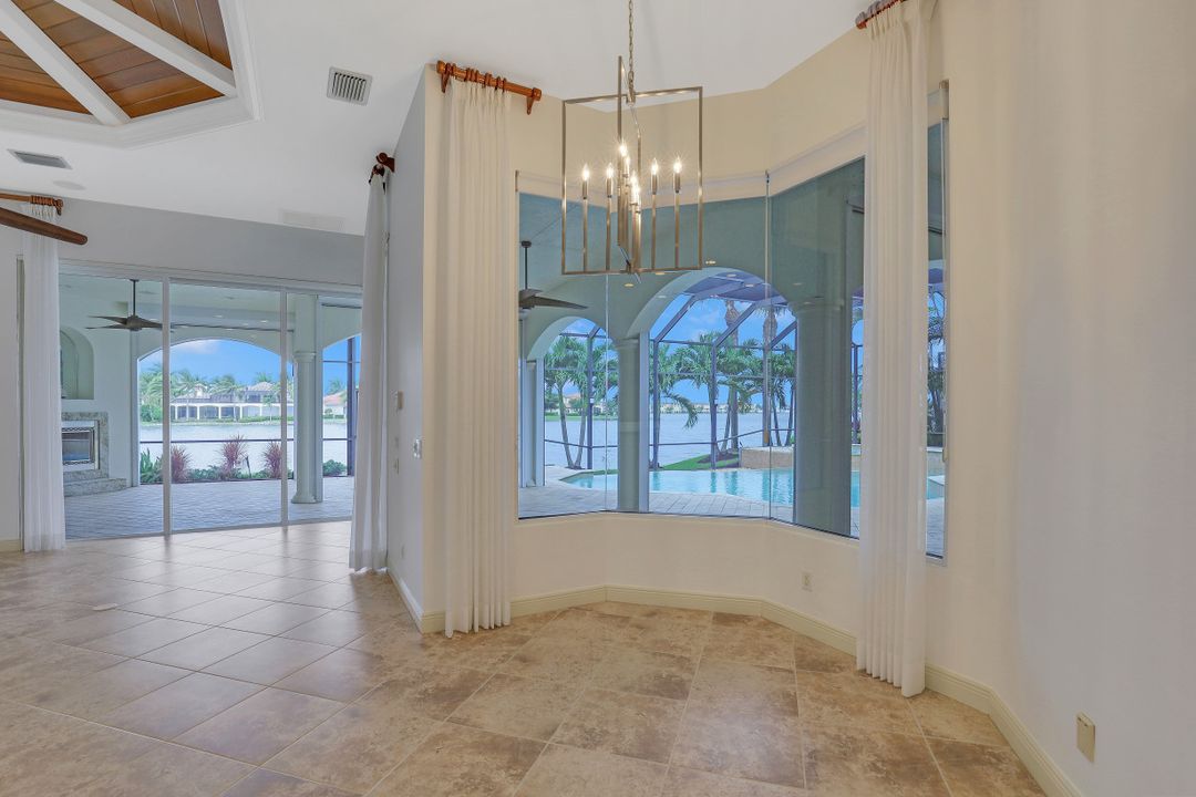 18561 Verona Lago Dr, Miromar Lakes, FL 33913