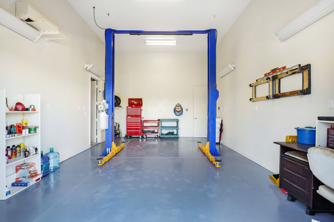 15361 Old Pine Ct, Fort Myers, FL 33912