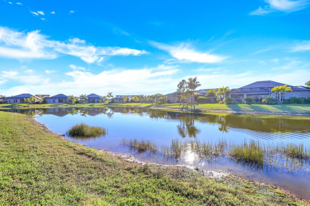 3224 Cotuit Ln, Naples, FL 34114