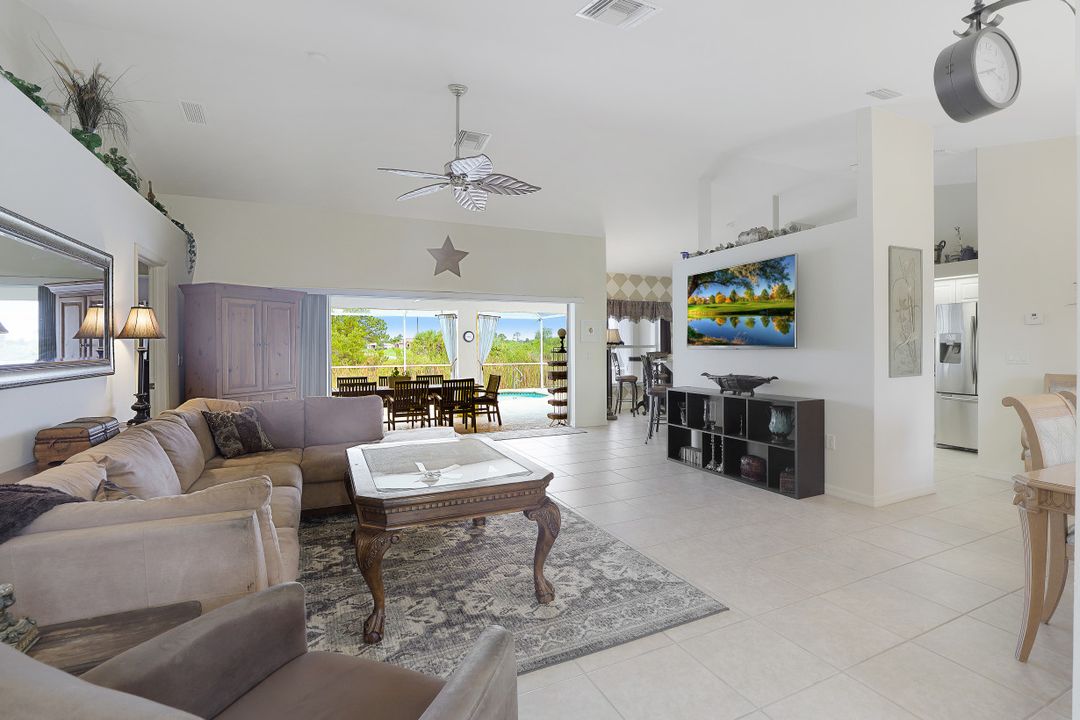 4176 NE 9th Pl, Cape Coral, FL 33909