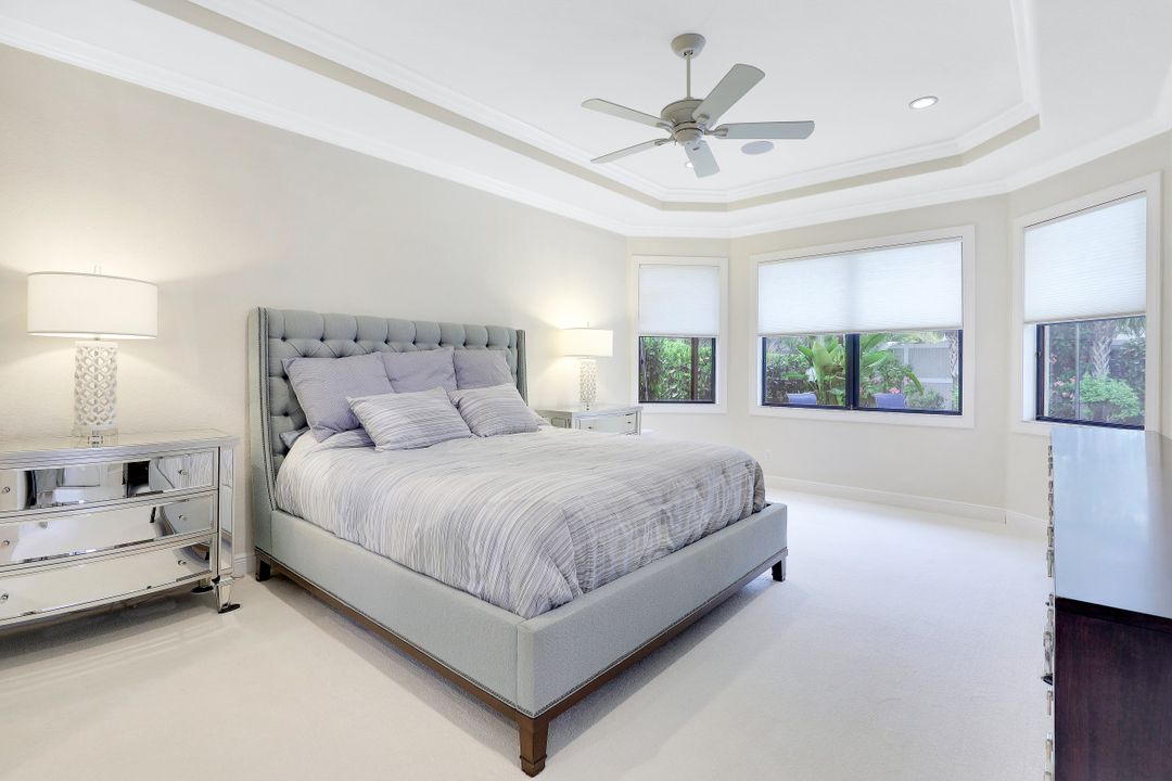 10102 Palazzo Dr, Naples, FL 34119