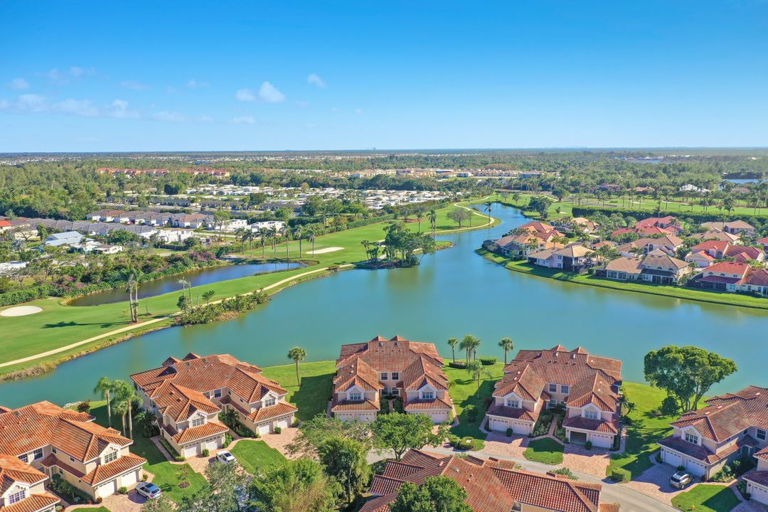 3552 Windjammer Cir #902, Naples, FL 34112