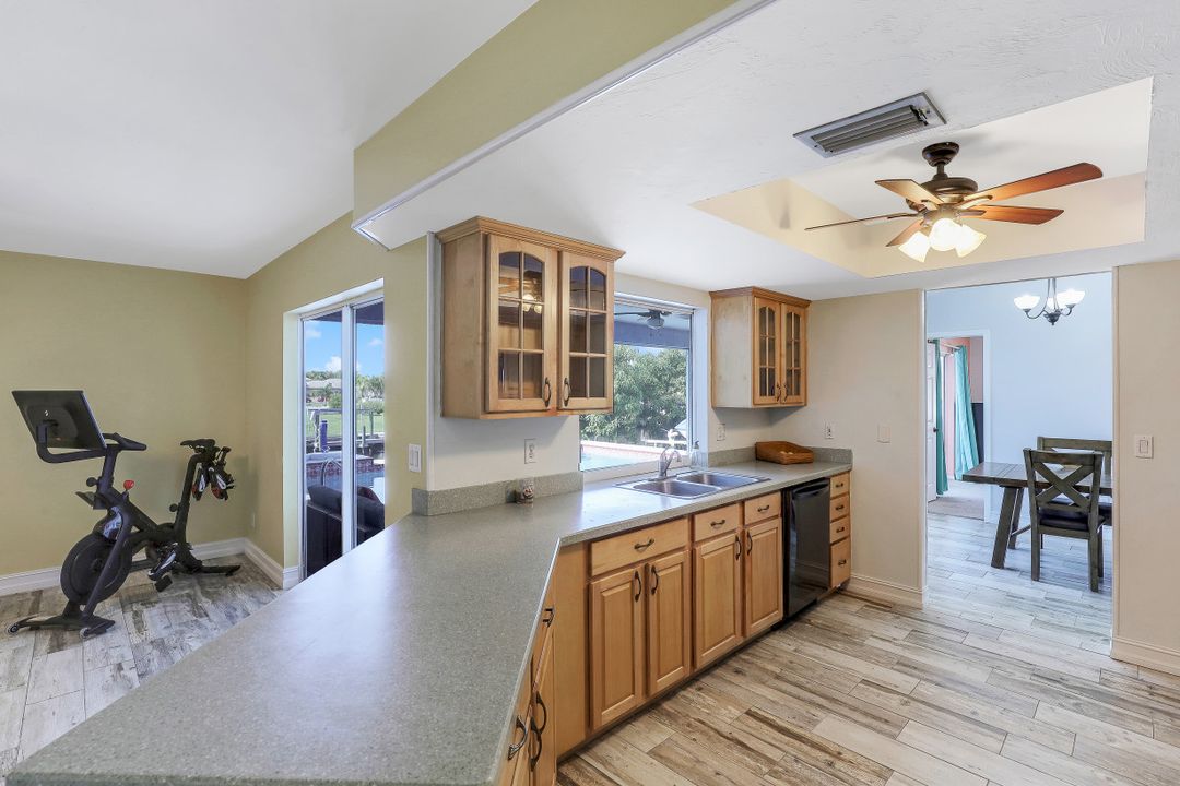 432 Mohawk Pkwy, Cape Coral, FL 33914