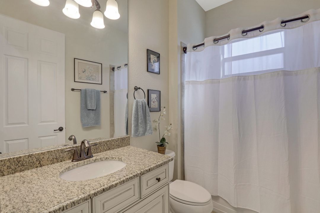 9336 Vercelli Ct, Naples, FL 34113