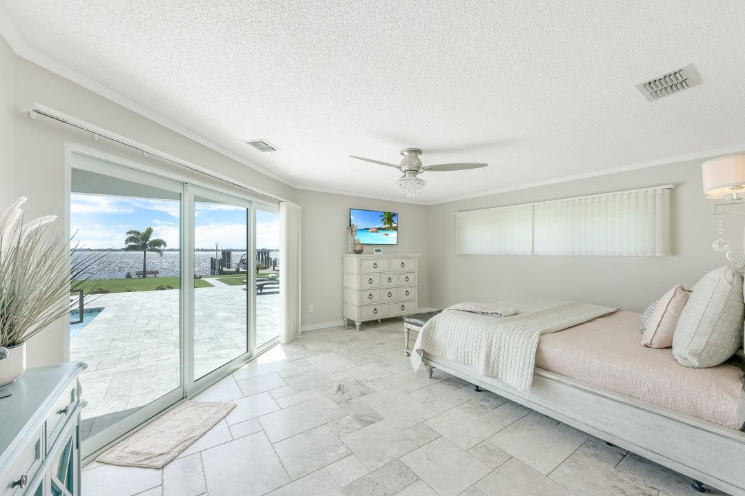 3735 SE 21st Pl, Cape Coral, FL 33904