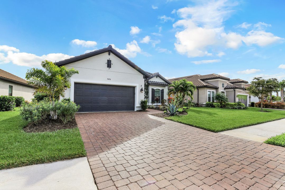 9496 Montelanico Loop, Naples, FL 34119