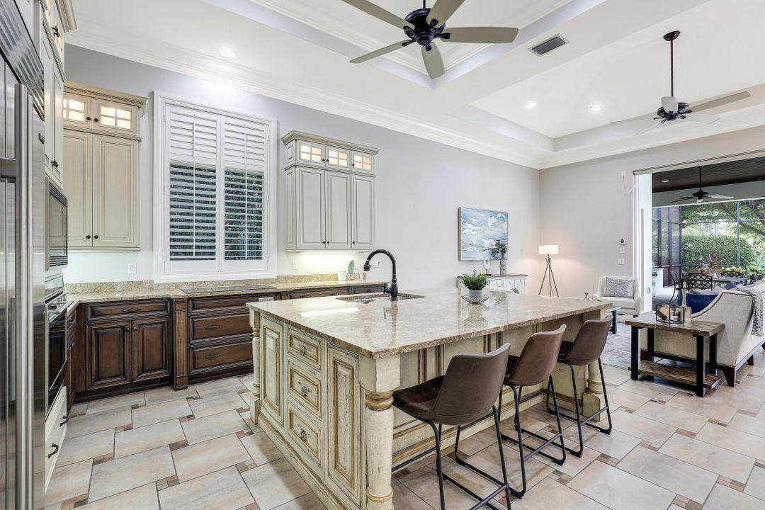 2228 Miramonte Ct, Naples, FL 34105