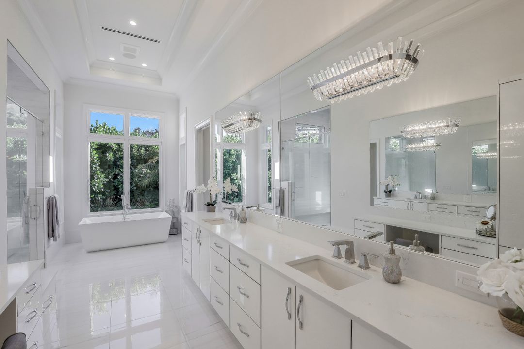 3862 Woodlake Dr, Bonita Springs, FL 34134