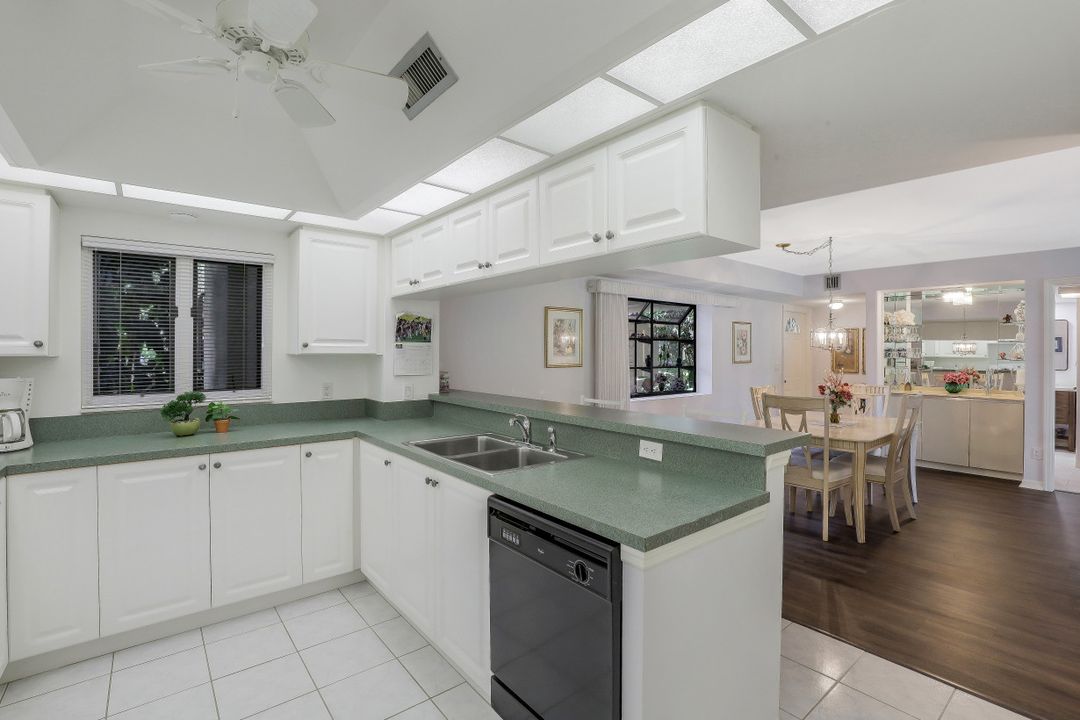 1621 Spoonbill Ln #A, Naples, FL 34105