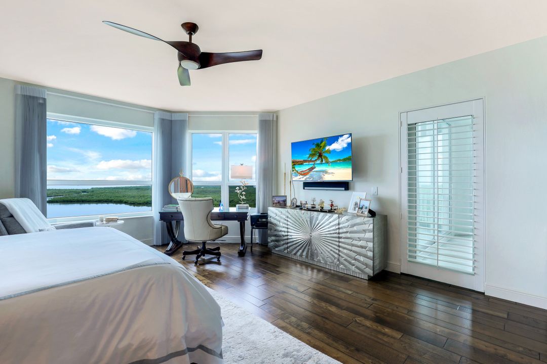 285 Grande Way #1204, Naples, FL 34110