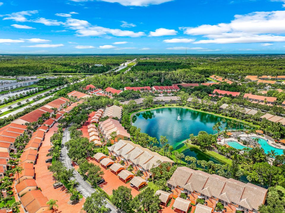 2420 Hidden Lake Dr #1006, Naples, FL 34112