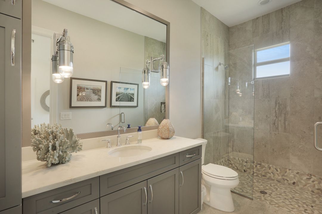 6035 Plana Cays Dr, Naples, FL 34113