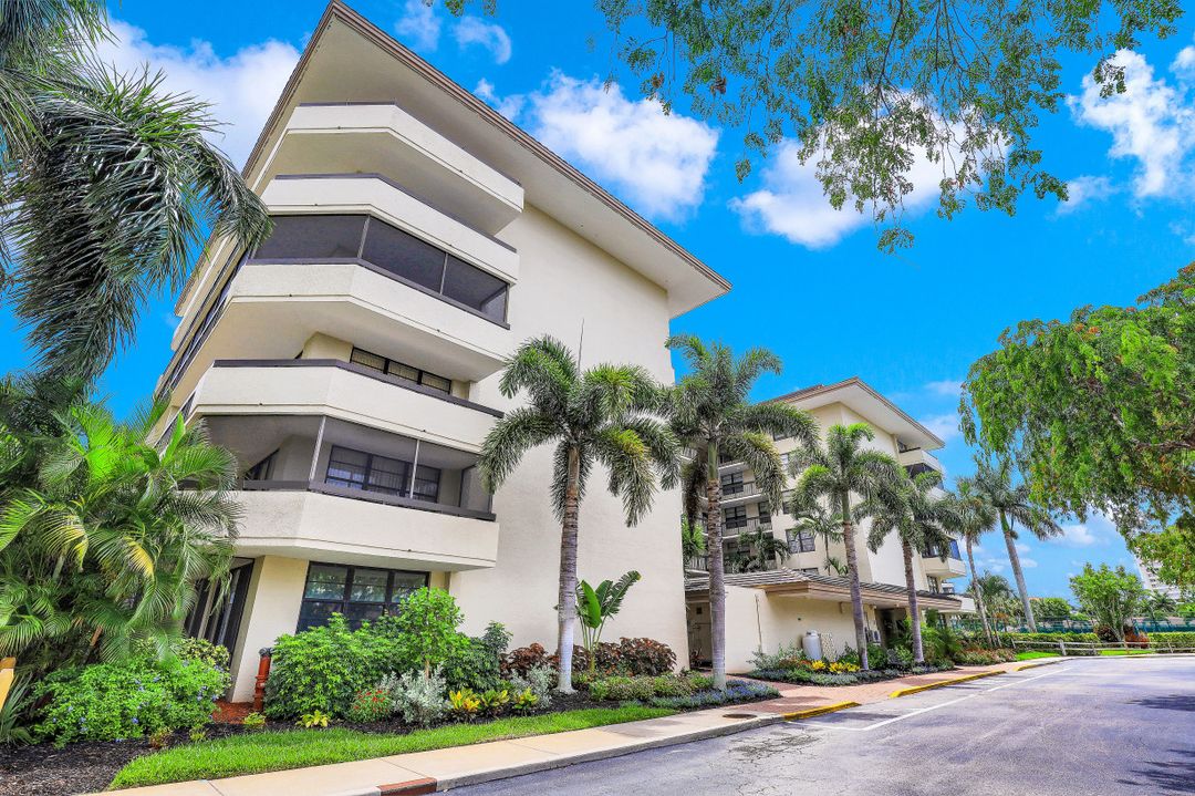 591 Seaview Ct #210, Marco Island, FL 34145