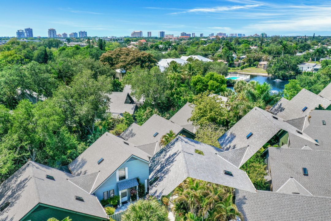 1269 Solana Rd #E-3, Naples, FL 34103