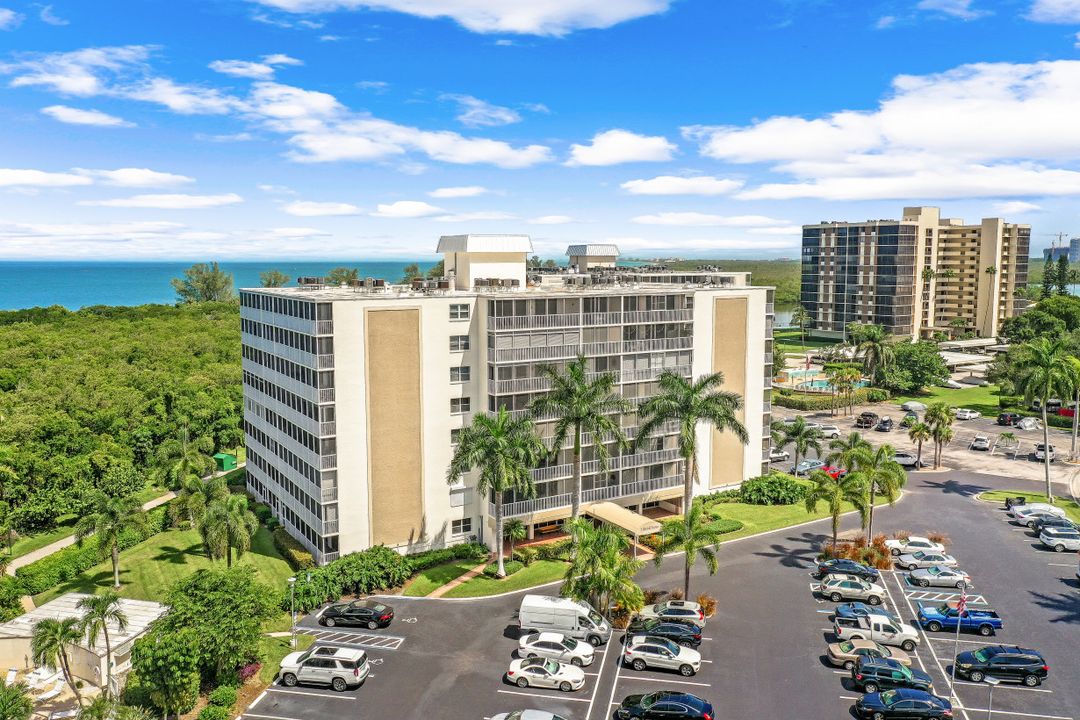 3 Bluebill Ave #512, Naples, FL 34108