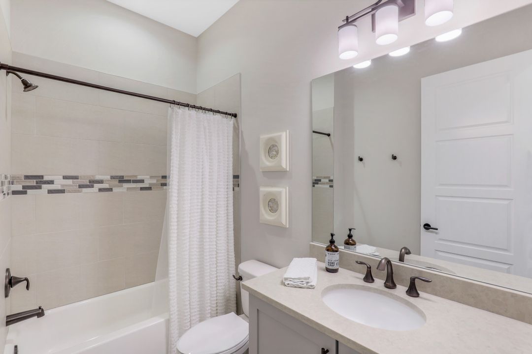 3224 Cotuit Ln, Naples, FL 34114