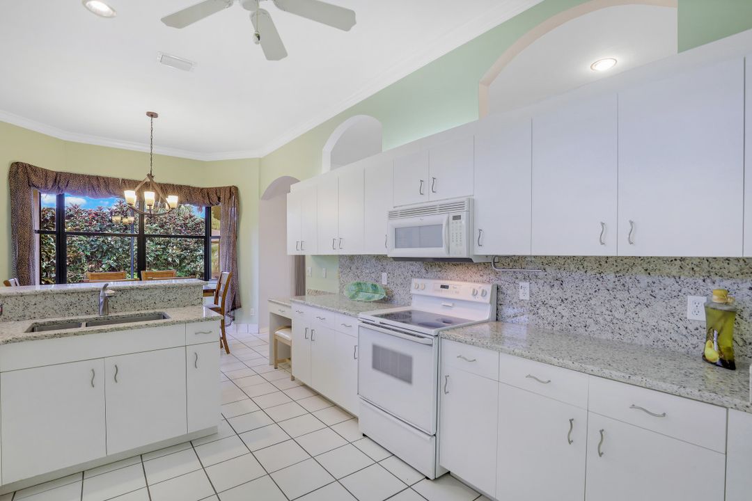 12836 Maiden Cane Ln, Bonita Springs, FL 34135