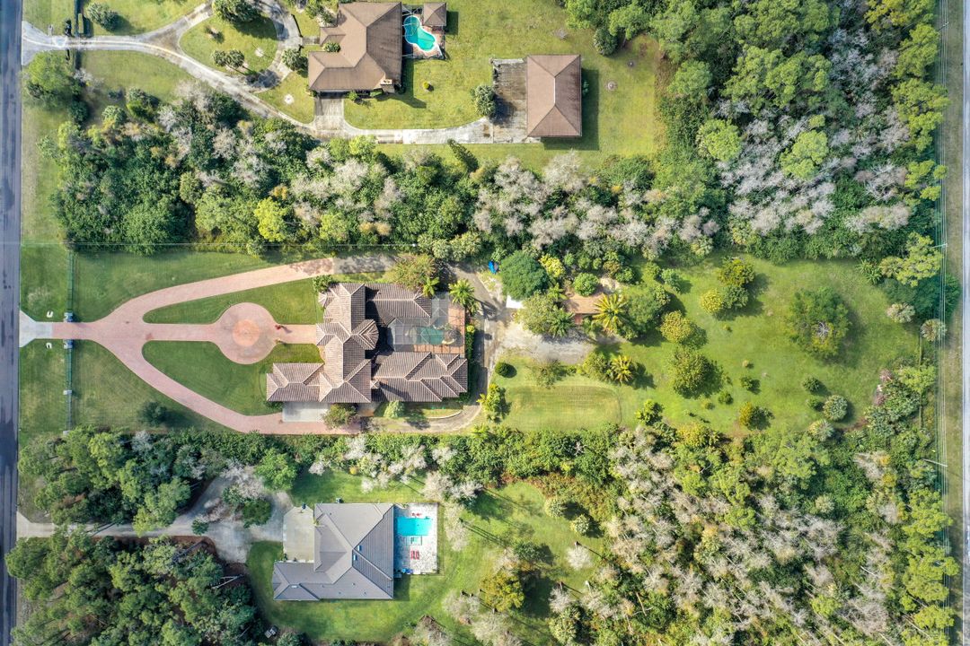 3645 7th Ave NW, Naples, FL 34120