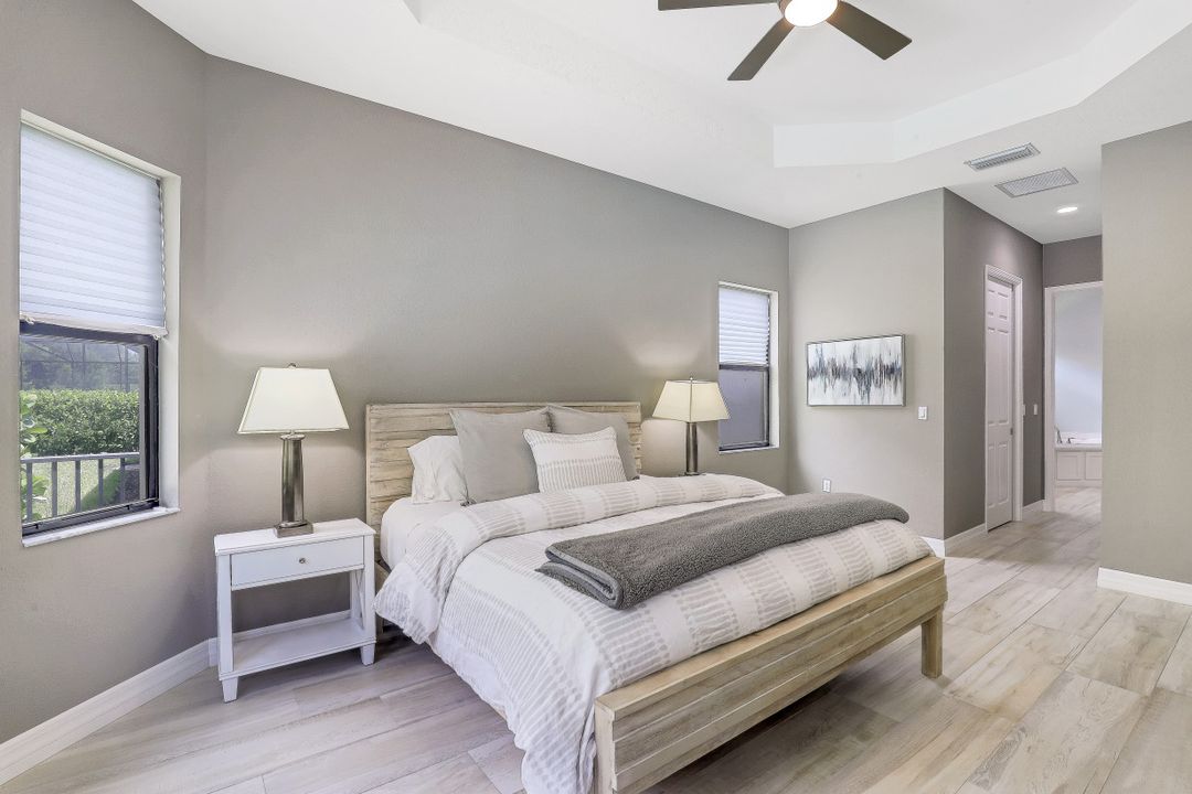 13824 Luna Dr, Naples, FL 34109