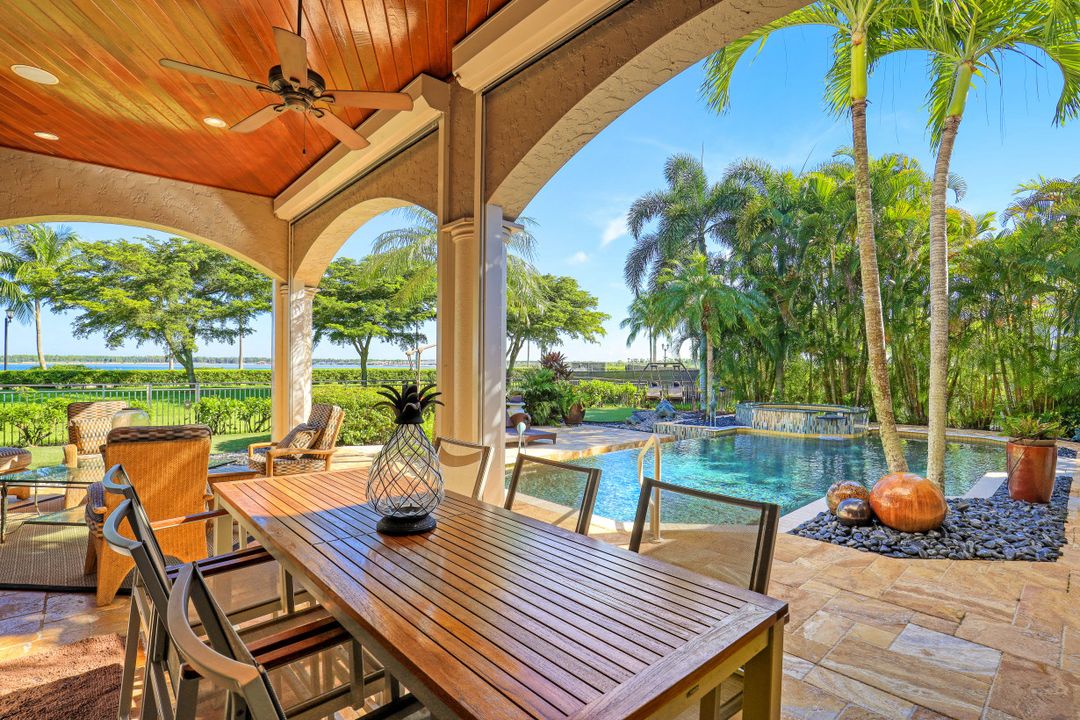 18000 Via Bellamare Ln, Miromar Lakes, FL 33913