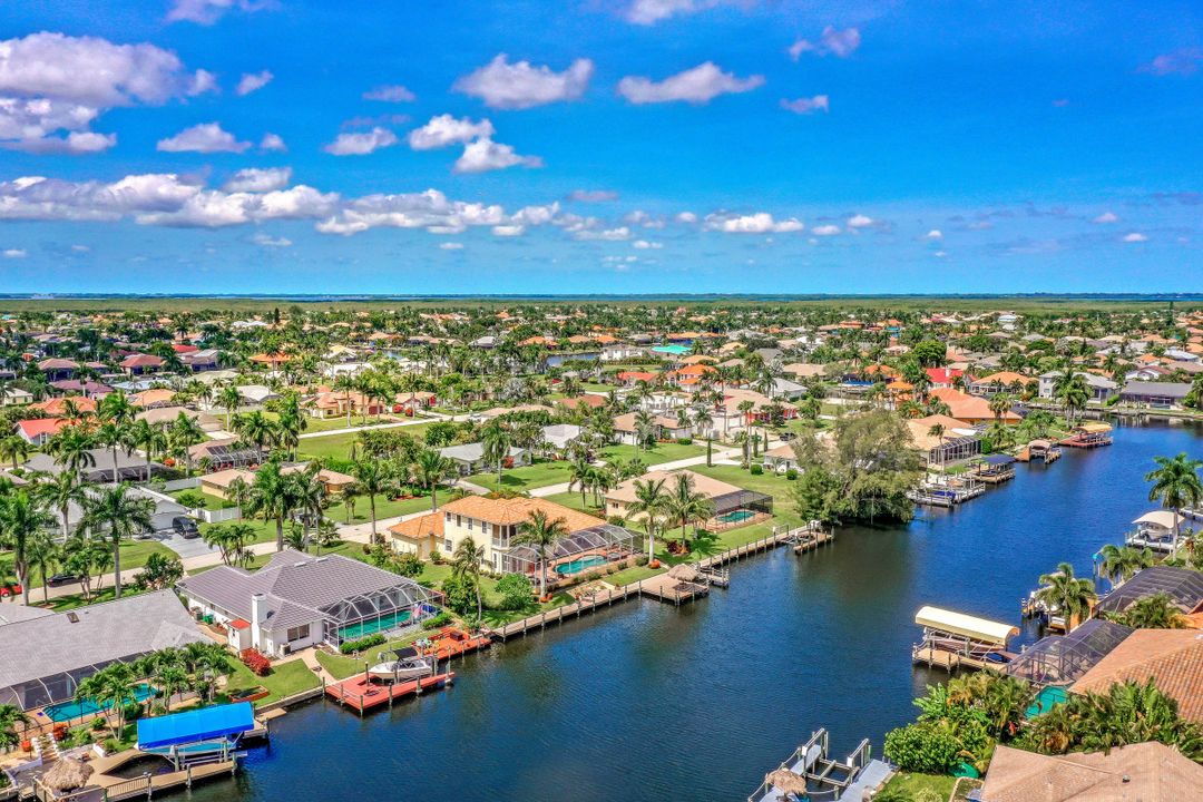 2305 SW 50th St, Cape Coral, FL 33914