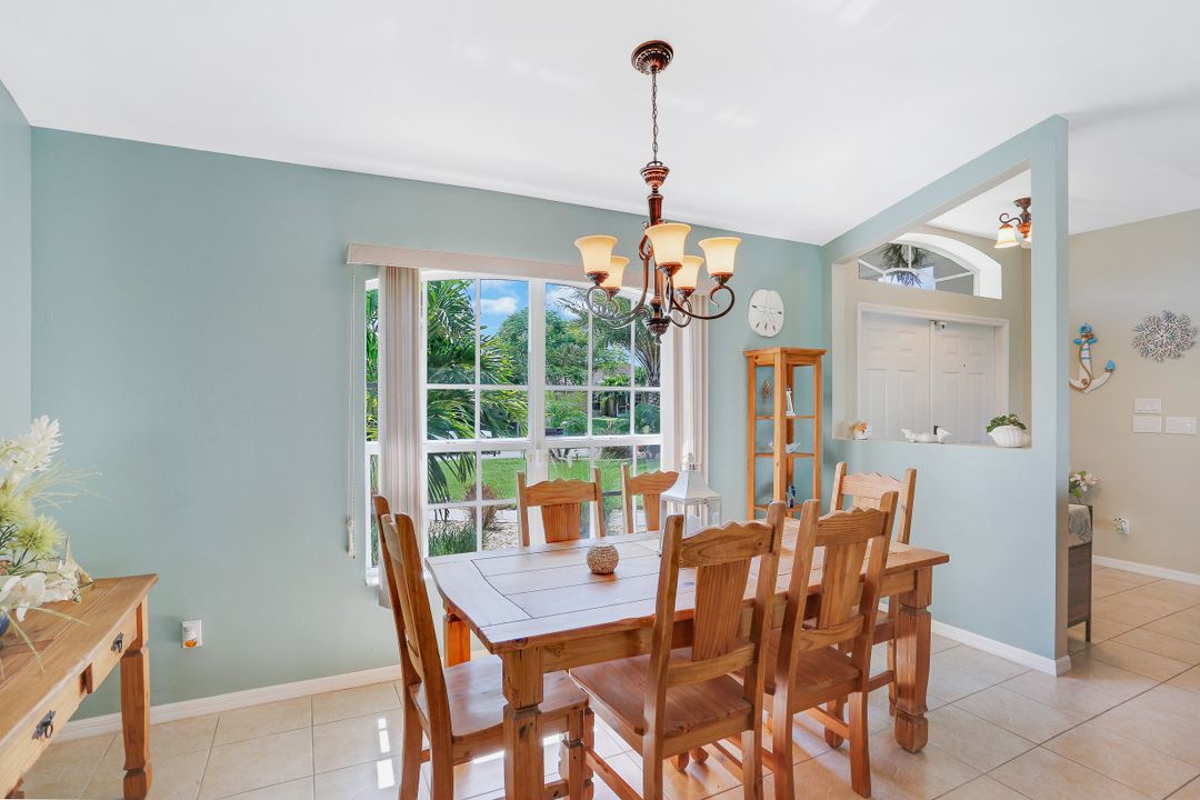 321 NE 10th Terrace, Cape Coral, FL 33909