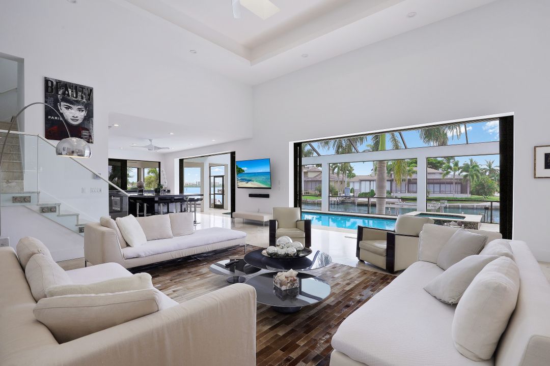 480 Parkhouse Ct, Marco Island, FL 34145