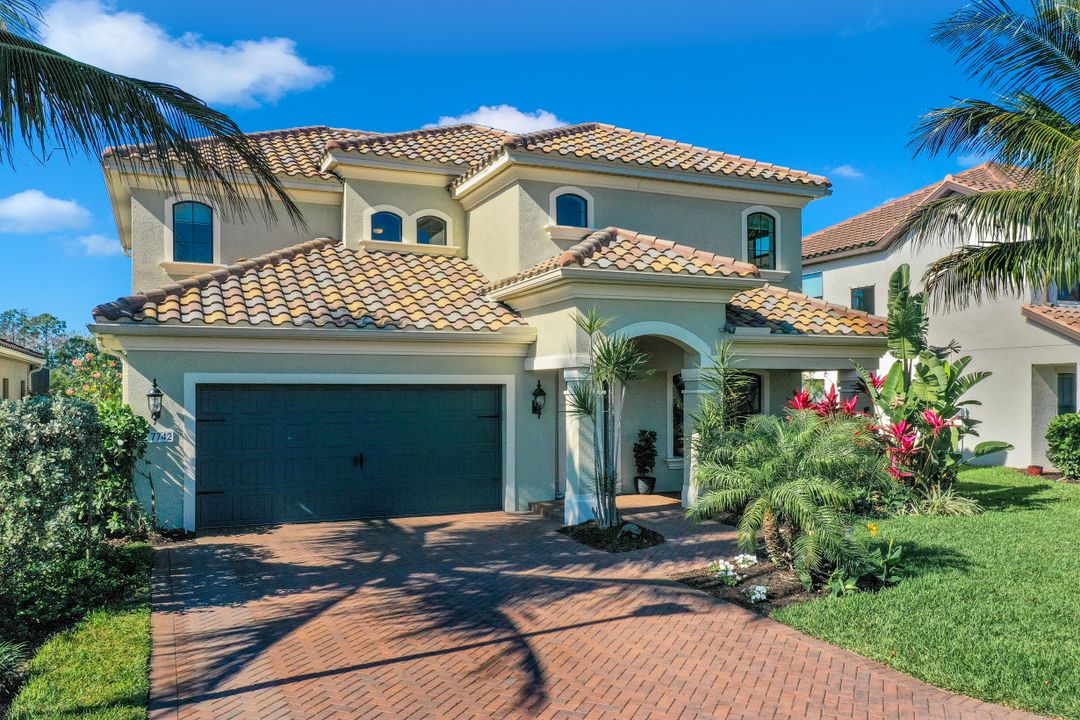 7742 Cypress Walk Dr, Fort Myers, FL 33966