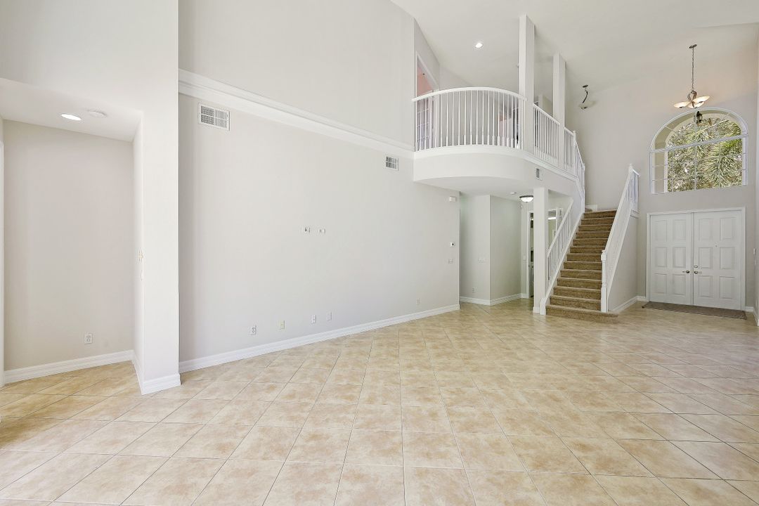 2366 Butterfly Palm Dr, Naples, FL 34119