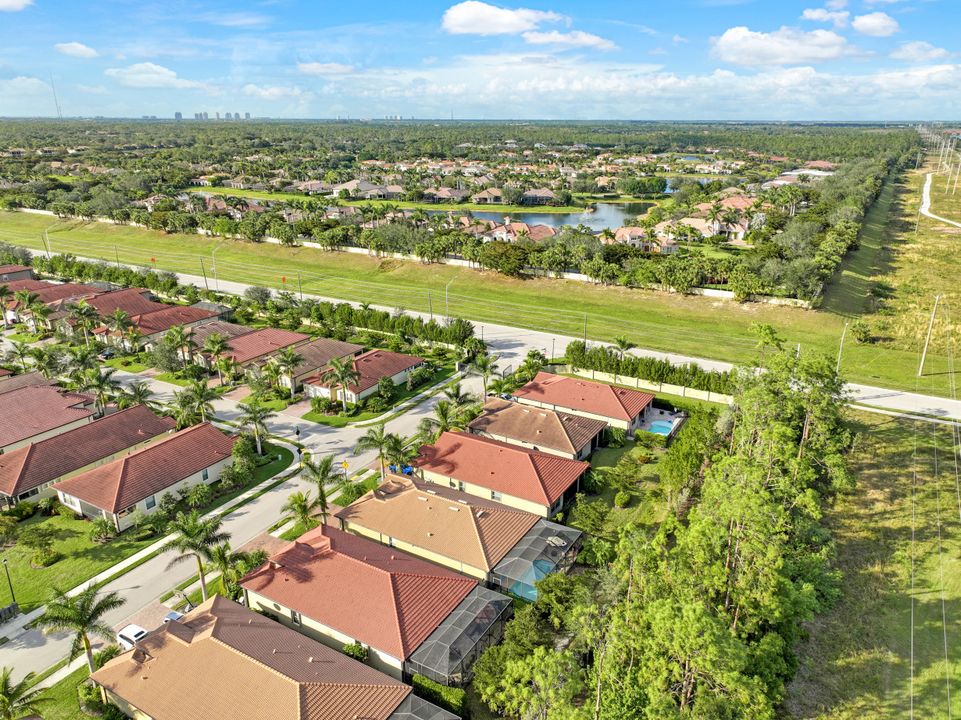 16432 Aberdeen Wy, Naples, FL 34110