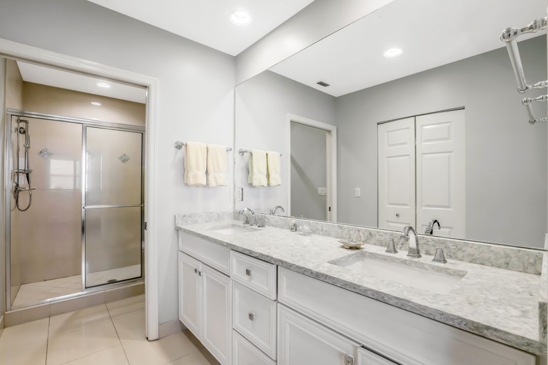 450 Launch Cir #402, Naples, FL 34108
