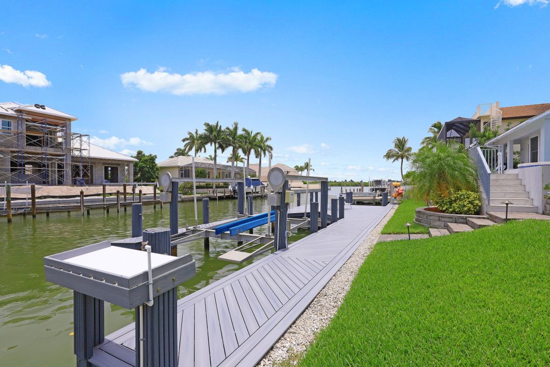 470 Maunder Ct, Marco Island, FL 34145