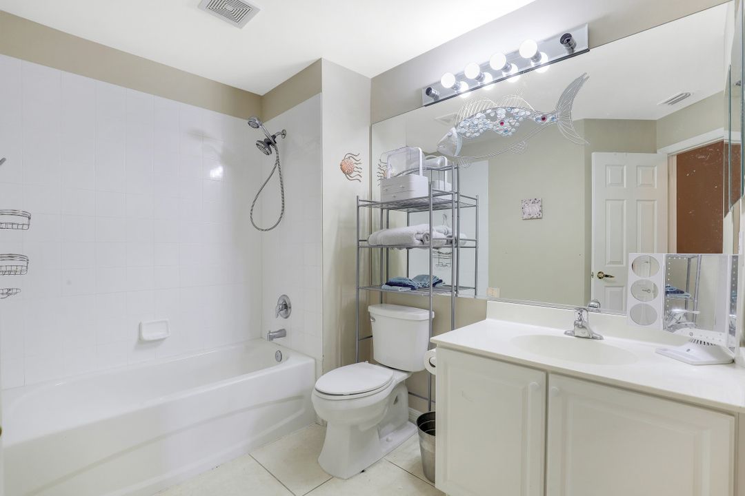 8381 Village Edge Cir  #4, Fort Myers, FL 33919