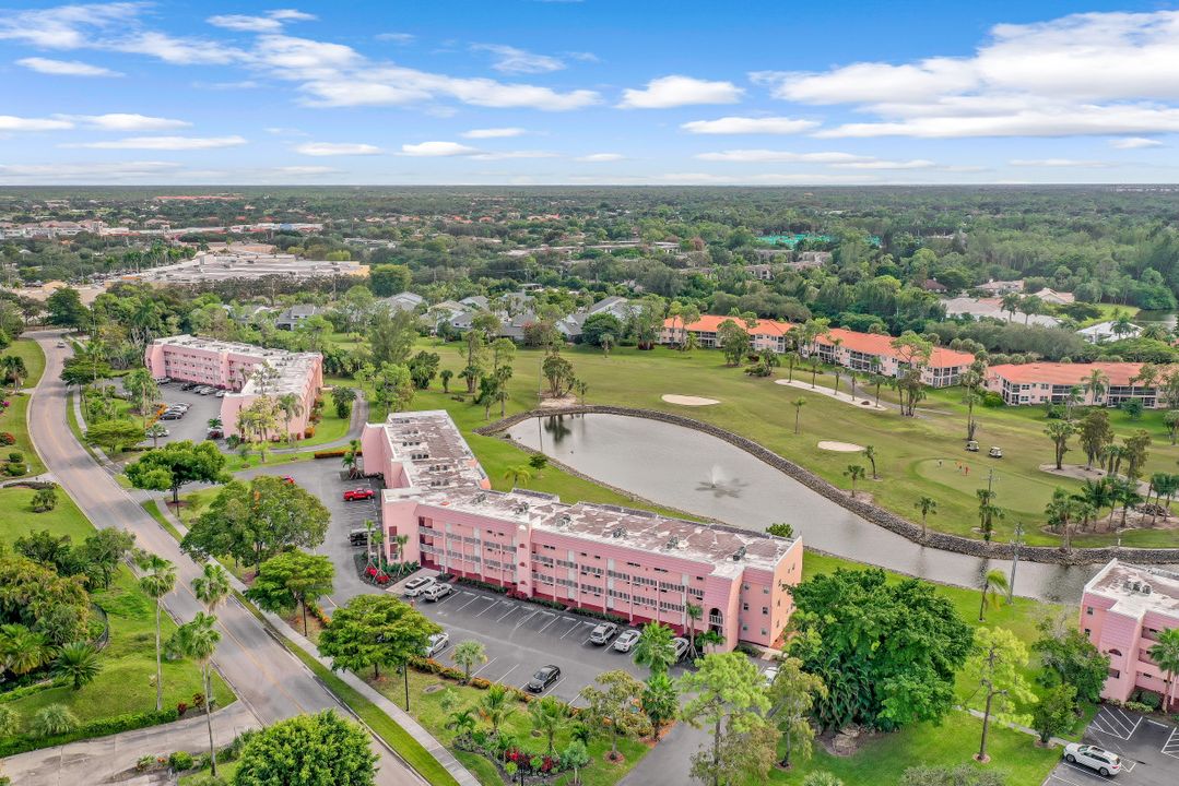 300 Forest Lakes Blvd #212, Naples, FL 34105