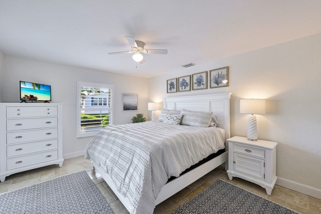 2846 Arbutus St #C2, Naples, FL 34112