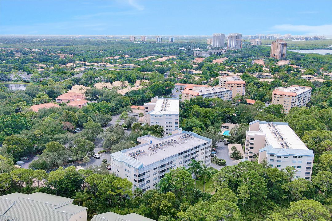 285 Naples Cove Dr #1106, Naples, FL 34110