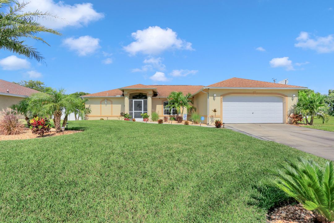 321 NE 10th Terrace, Cape Coral, FL 33909