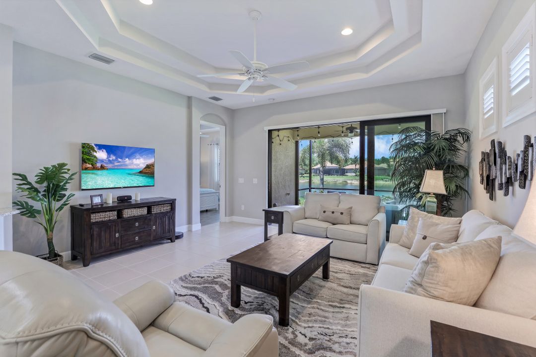 9124 Isla Bella Cir, Bonita Springs, FL 34135