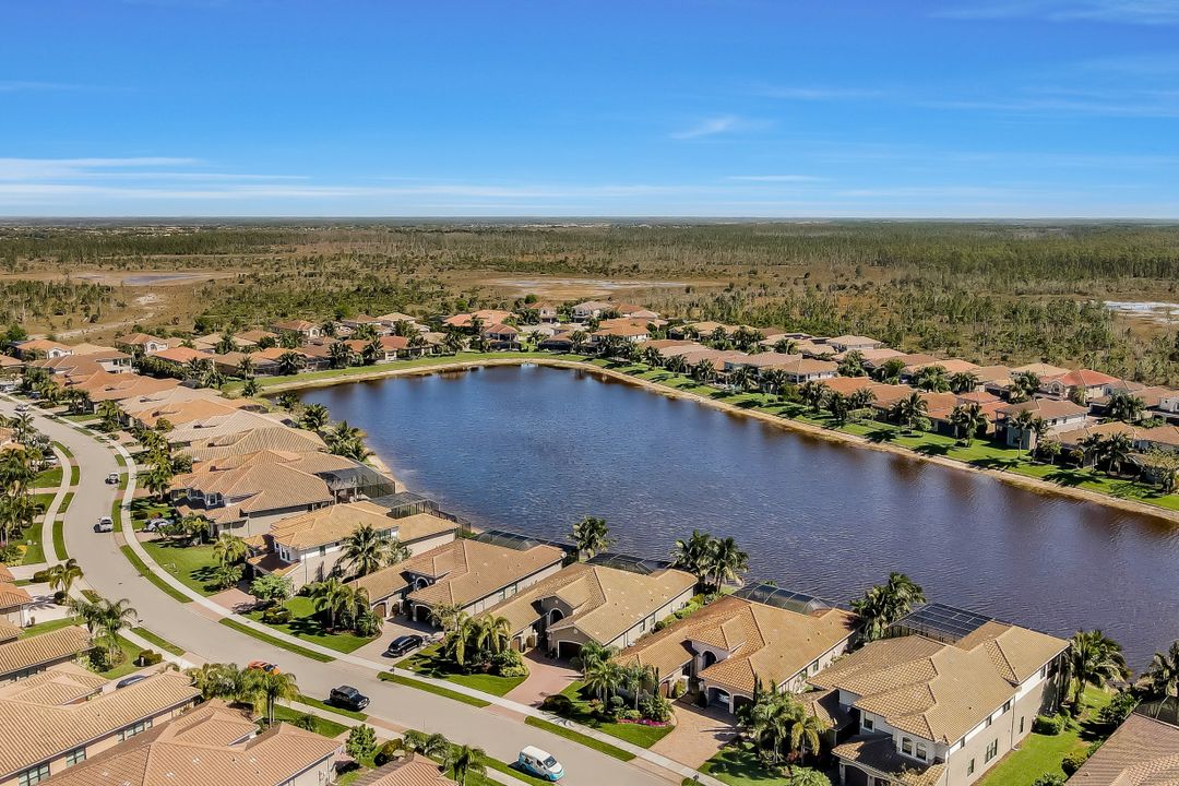 2748 Crystal Way, Naples, FL 34119