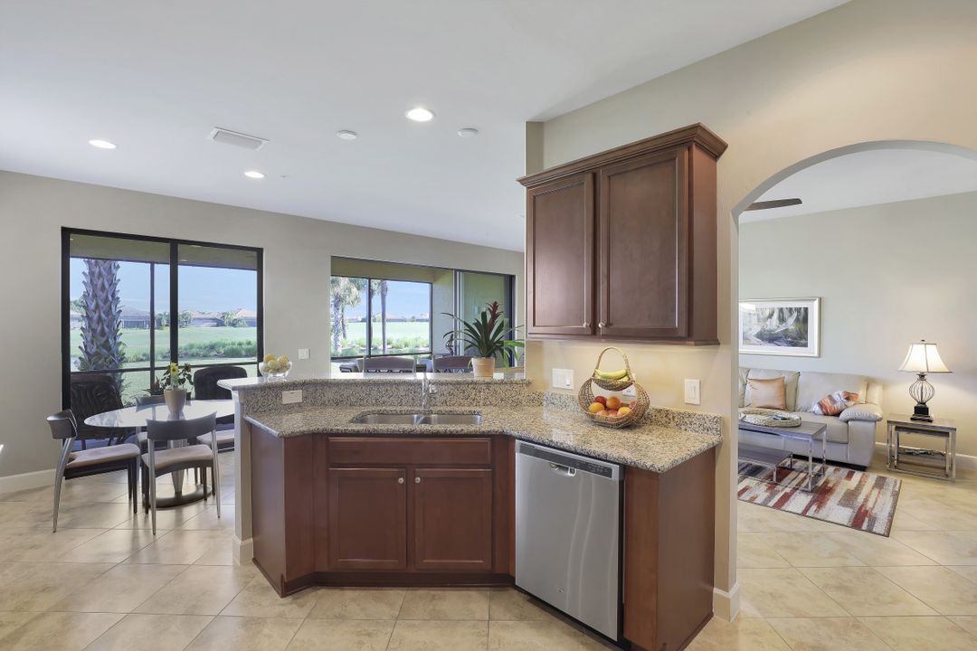12041 Covent Garden Ct #2204, Naples, FL 34120
