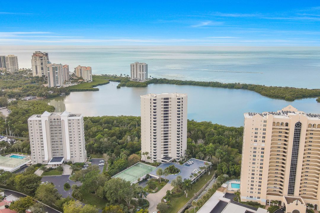 5555 Heron Point Dr #402, Naples, FL 34108